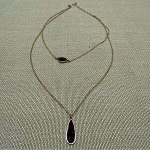 Chic Black Drusy and Gold Pendant Necklace